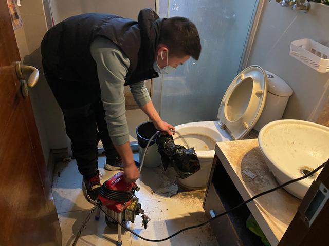 呈贡马桶疏通-疏通下水道